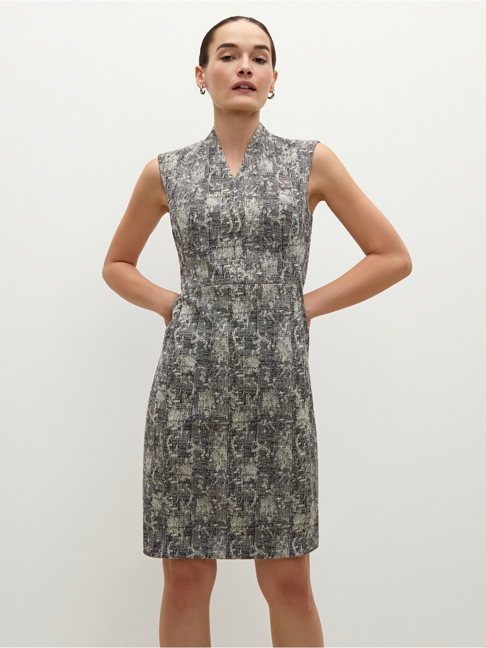 MM LaFleur Aditi Sheath Dress 2 Black White Crackle Quiet Luxury Career Work EUC